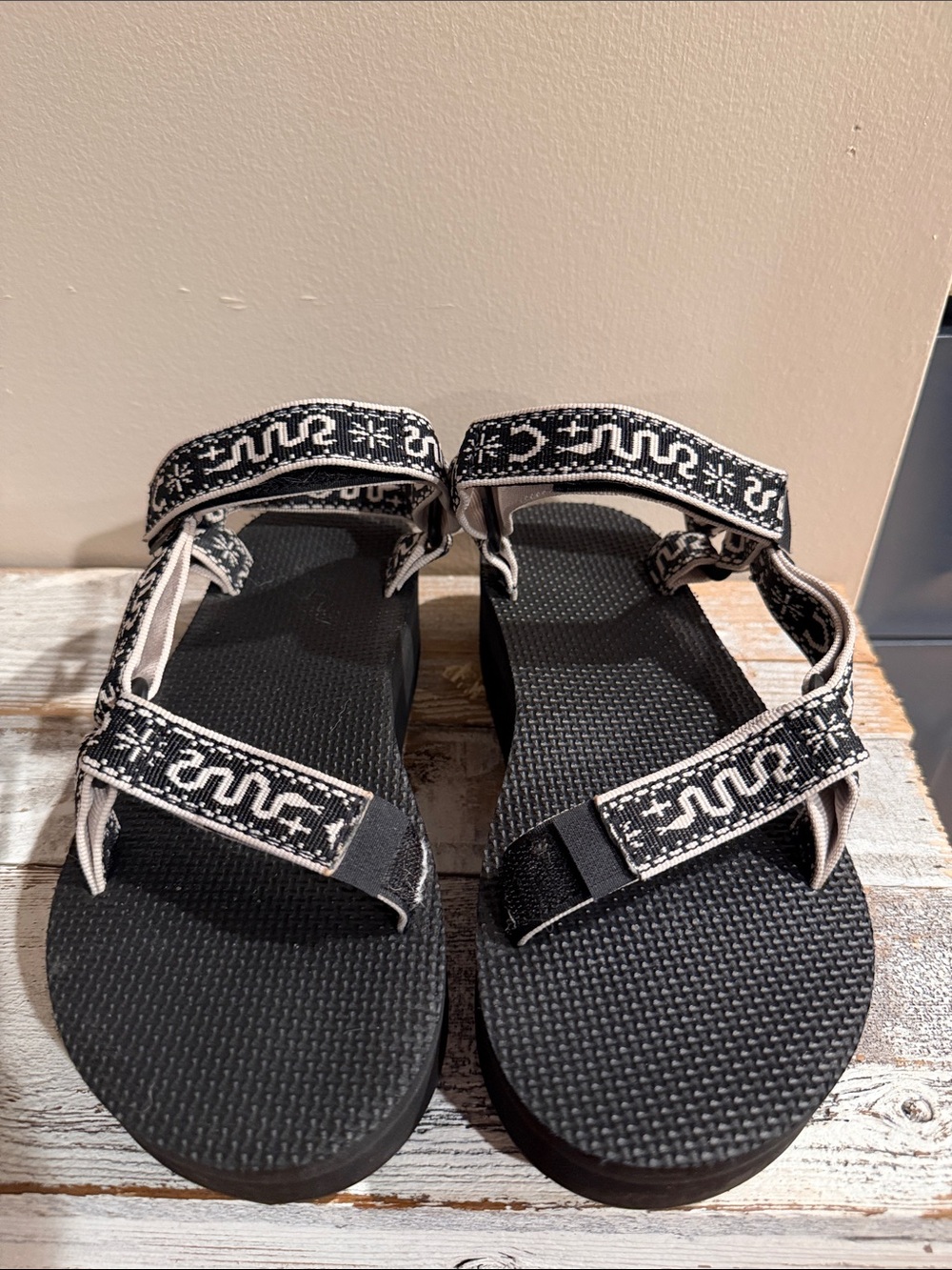 Platform Tevas Size 7